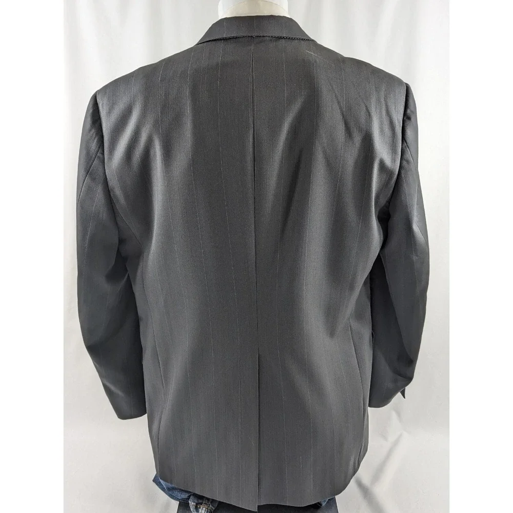 Hart Schaffner Marx Gold Trumpeter Mens Charcoal Self stripe‎ Dark Gray USA 42R